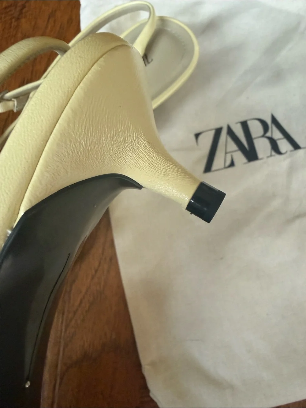 Zara butter yellow real leather kitten heels - Picture 4 of 6